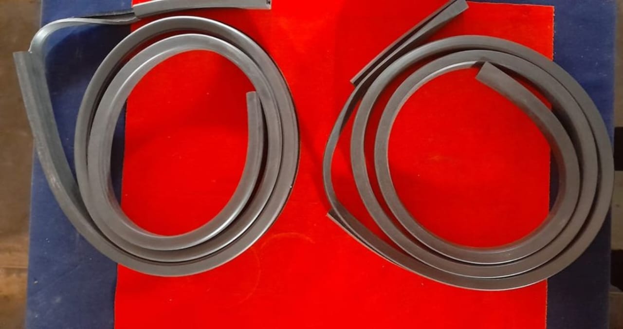 Door upper Window glass Beading